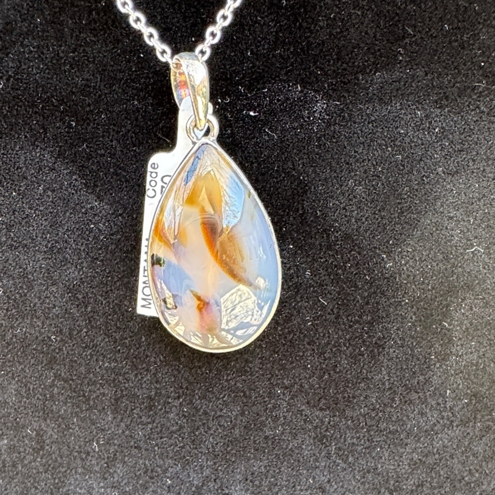 Elegant 925 silver Montana Agate Teardrop Pendant Necklace - Picture 2 of 5